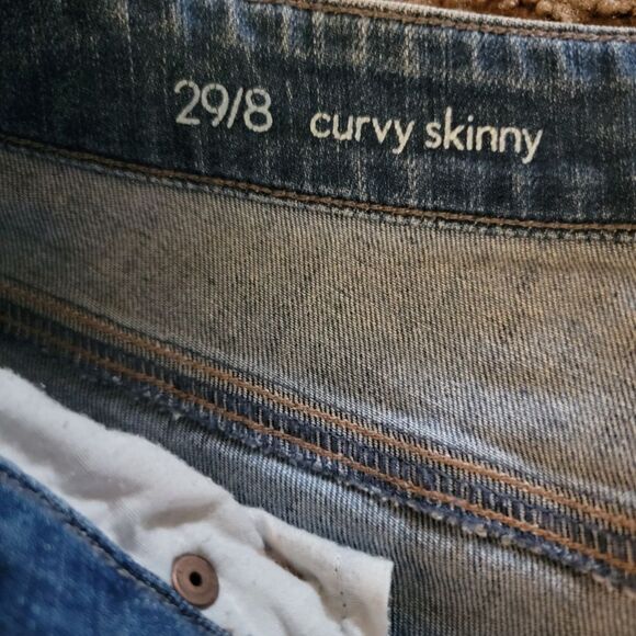 NEW LOFT Ann Taylor 'Curvy Skinny' Distressed Medium Blue Jean - Picture 11 of 13